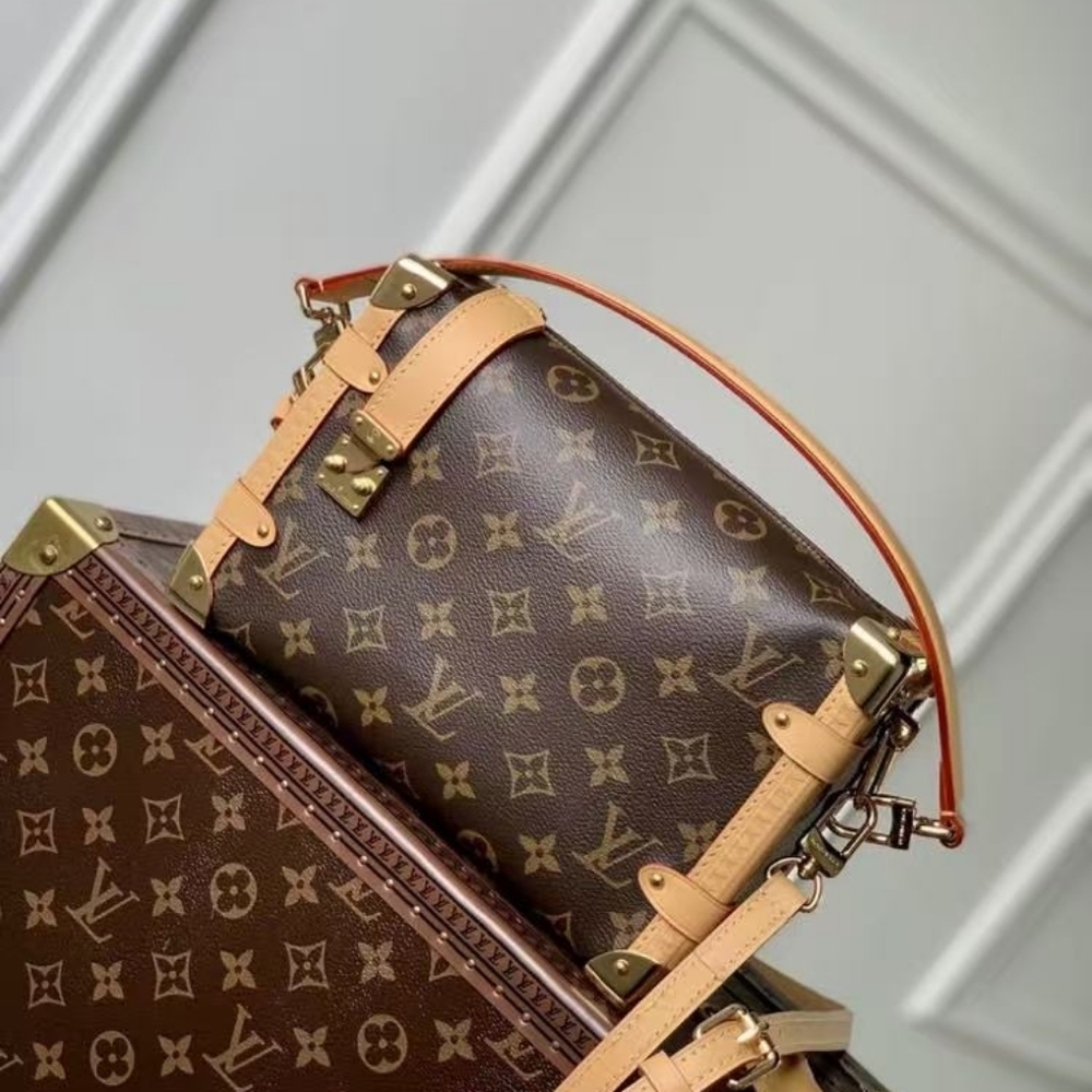 <Authentic>Louis Vuitton Bag - image 3